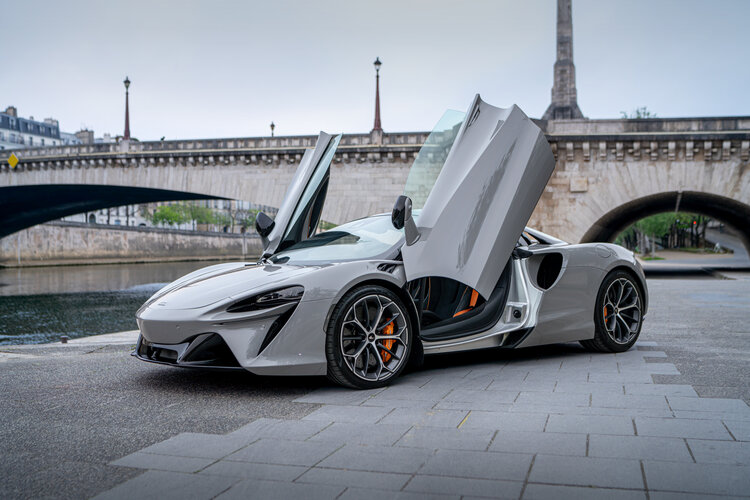 HXONE802 McLaren detail